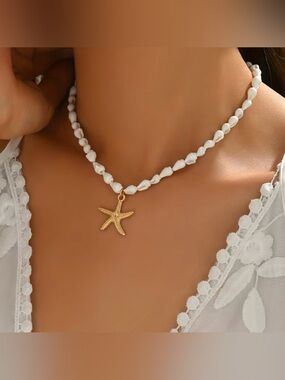 New! Gold Starfish Pendant on White shells Necklace. Shell Necklace with Star 🐚